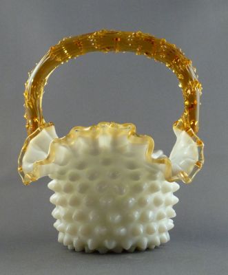 Harrach custard glass basket D
See also [url=http://lustrousstone.co.uk/cpg/displayimage.php?pid=781]this basket[/url]
Keywords: blown;vase