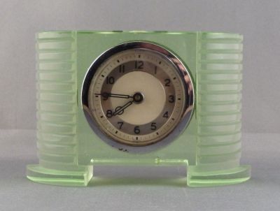 Cut-glass clock
Keywords: cut;odd;czech