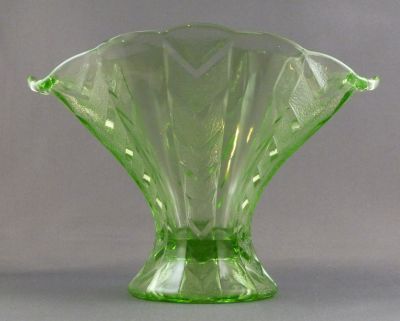 Basket style vase
Handles created post pressing?
Keywords: pressed;vase