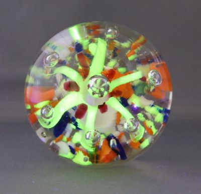 Controlled bubble fountain paperweight
With uranium custard glass. Probably Czech
Keywords: czech;uranium