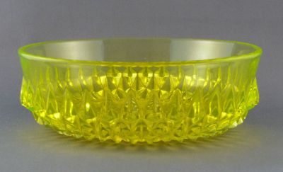Davidson 695 small bowl
Small. Scarce in uranium. 1920s
Keywords: british;pressed;table