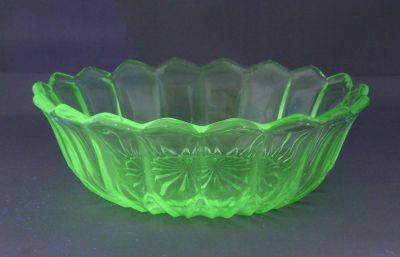 Davidson 714 fruit set
Small fruit bowl 5.25 in. under UV
Keywords: british;pressed;table;dessert