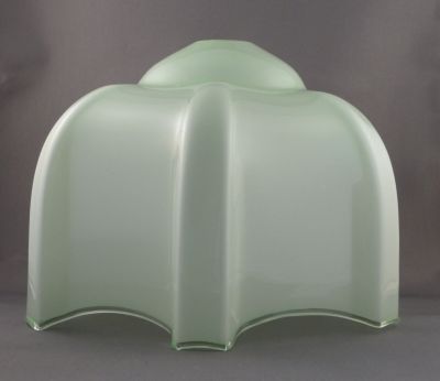 Lampshade, uranium over white, 1930s
Art Deco
Keywords: blown;light