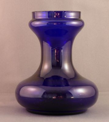 Cobalt-blue Tye-shape hyacinth vase, B
Ground rim, deep base indent
Keywords: blown;vase