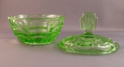 Dressing table set L, large pot
Czech
Keywords: bathbed;pressed;czech;sold