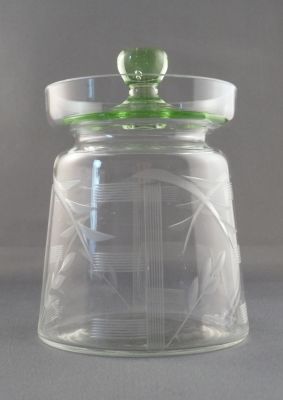 Engraved preserve jar
Czech? Uranium lid
Keywords: blown;czech;table;engraved