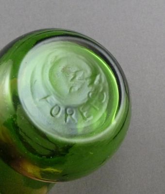 Mould blown reservoir eyebath
"Foreign" Likely German
Keywords: mark;odd;german