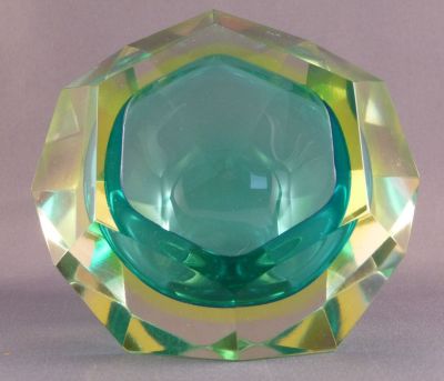 Murano double sommerso cut ashtray, uranium with aqua and clear
Mandruzzato? Top. Yellow uranium glass with aqua and clear
Keywords: murano;blown;cut;ash