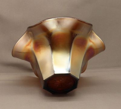 Fenton Peacock Tail hat vase
Side view. Amethyst
Keywords: american;vase;sold;carnival