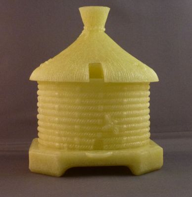 Leerdam graniver honeypot
Designed to represent a straw skep
Keywords: frenchdutchbelg;pressed;table