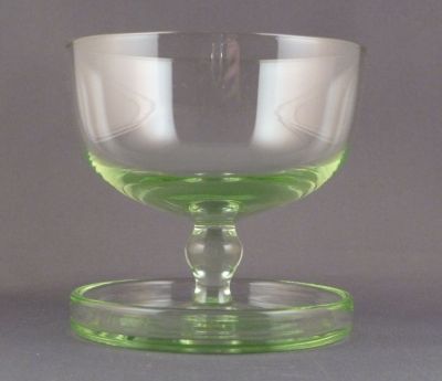 Grapefruit dish A
Squared off saucer rim
Keywords: blown;table;sold;dessert