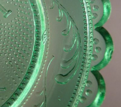 Pairpoint grasshopper weathervane cup plate
"P" in a diamond mark
Keywords: sold;table;american;mark