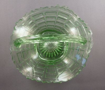 Green basket
Very crude pressing
Keywords: british;pressed