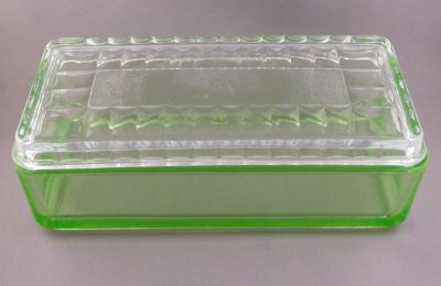 Refrigerator box with uranium base
Unknown
Keywords: kitchenware;sold;uranium