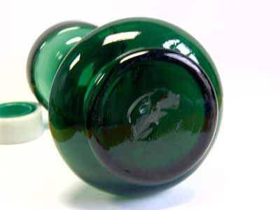 Green hyacinth vase
Snapped pontil mark
Keywords: sold;british;hyacinth;vase