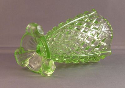 Davidson three footed vase
Ground feet
Keywords: pressed;vase;sold