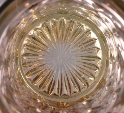 Greener amethyst uranium glass tumbler
Greener & Co. RD 196641,  registered 10 August 1892
Keywords: british;pressed;barware;mark