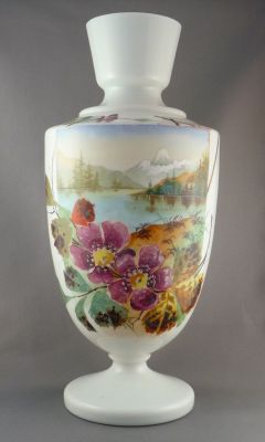 Bohemian enamelled vase, grey
Very large
Keywords: blown;czech;enamelgilt;centrepiece;vase
