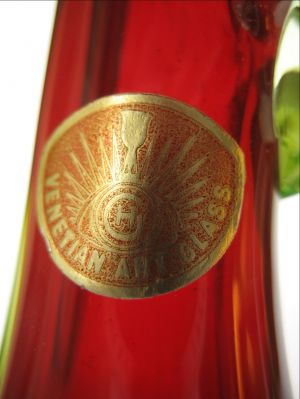 Hans Geismar export label
Venetian Art Glass
Keywords: blown;murano;mark;vase