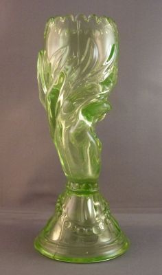 Hand vase
Keywords: british;pressed;vase
