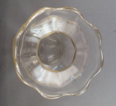 Optic ribbed posy vase
Slightly irregular top
Keywords: blown;vase;sold