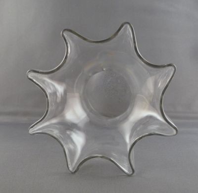 Frill-top hyacinth? vase
Hand-shaped
Keywords: vase;hyacinth;british;sold