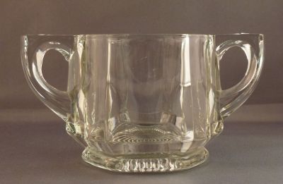 Indiana Glass Peerless Colonial open sugar
Line No. 165 1920s
Keywords: table;sold;american