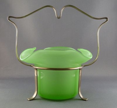 Walsh Walsh jade preserve dish in EPNS stand
Seen in primrose and Walsh opalescent 
Keywords: blown;british;table