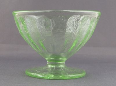 Jeannette Glass Floral sherbert
Keywords: american;pressed;table