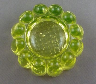 Percival Vickers? yellow uranium piano insulator
Probably Percival Vickers. Jelly mould form B
Keywords: british;uranium;insulator