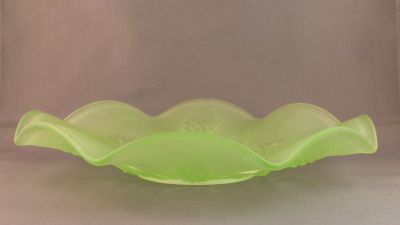 Jobling 5000 fircone crimped plate
Keywords: british;pressed;table