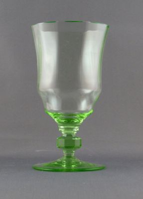 Optic rib water glass
Mould blown
Keywords: barware;blown