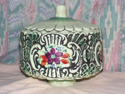 Custard glass oil lamp font
Cold painted
Keywords: sold;enamelgilt;oillamp;light;uranium