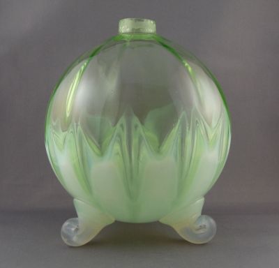 Kralik uranium and opal lamp base
Opal is not uranium
Keywords: blown;light;czech