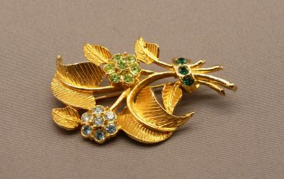 Brooch, light green stones uranium
Keywords: uranium