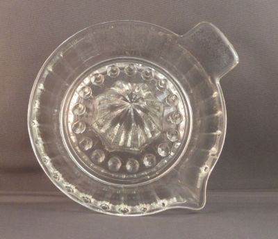 Lemon squeezer
Unknown
Keywords: sold;kitchenware