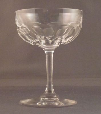 Champagne coupe, large petal cut
Polished pontil mark. Lead crystal
Keywords: cut;sold;barware