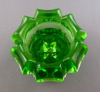 Edward Moore? glass salt B
Diamond point engraved with names
Keywords: pressed;table;engraved