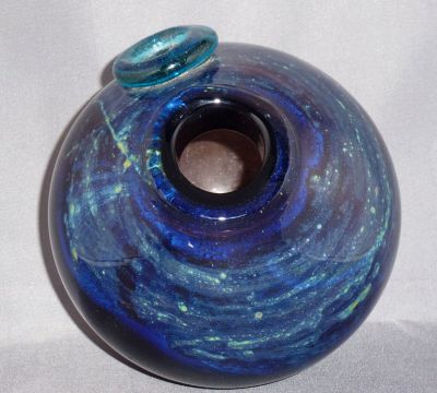 Mdina amethyst necked globe vase with prunt
Very thick glass
Keywords: vase;sold;maltese