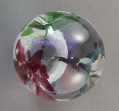 Mtarfa icepick paperweight
Top. Subtle iridescence at the end of each petal
Keywords: maltese;sale