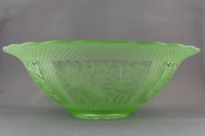 Schweig, Müller & Co.? cherry bowl
Fits cherub base
Keywords: german;pressed;centrepiece;table