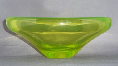 Oval Murano bowl
Keywords: blown;murano