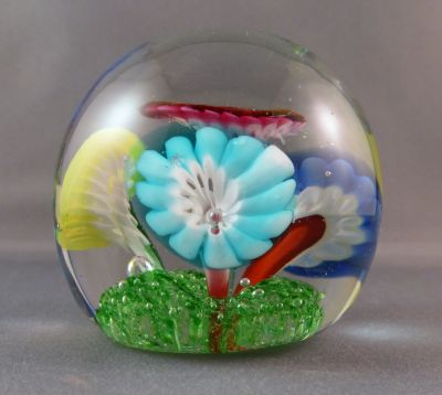 Murano millefiori icepick flowers B
Keywords: murano;sold;paperweight