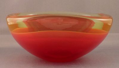 Uranium amber and blood red "square" bowl
Keywords: blown;murano