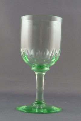 Cut wine glass A
Lead crystal. Oval cuts. Three-part construction, no pontil mark. Likely English
Keywords: barware;british;blown;cut