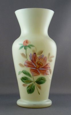 Bohemian enamelled vase, pale yellow A
Front. Medium
Keywords: czech;blown;enamelgilt;vase