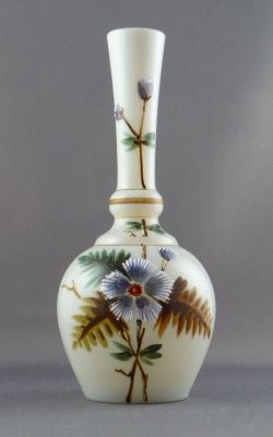 Bohemian enamelled vase, grey
Small. Uranium
Keywords: blown;enamelgilt;vase