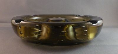 Whitefriars Parker ashtray penholder
Controlled bubbles. Desk accessory collaboration between Whitefriars and Parker Pens
Keywords: ash;odd;sold;british