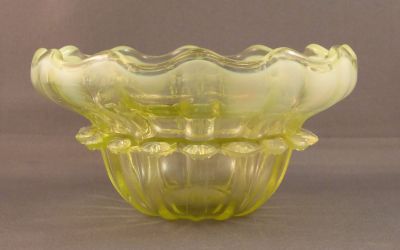 Stuart? opal preserve dish
Polished pontil mark
Keywords: british;blown;table