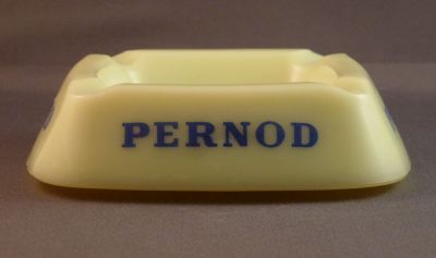 Pernod custard uranium ashtray B
French, marked. Custard glass
Keywords: ash;barware;frenchdutchbelg;pressed